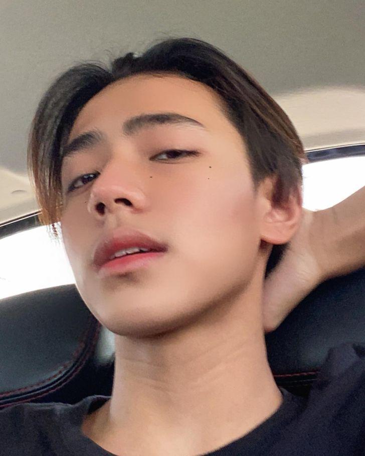 สล็อต v2 สล็อตออนไลน์ใหม่ มาแรง โบนัสสูงสุด เล่นง่ายได้เงินจริง